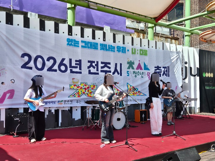 비비드블루.jpg